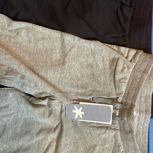 NWT splendid boys pants in grey and black.size 7